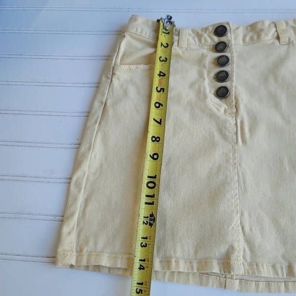 Copper Key Light Yellow Mini Skirt Super Stretchy Jeans Buttons Juniors sz 3 - Picture 3 of 10
